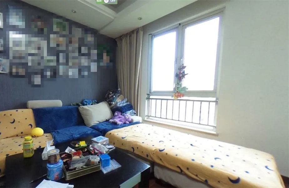 余玮_金鼎湾花园135㎡轻奢风格--老房升级改造,前后对比大变样!04客厅·改造前