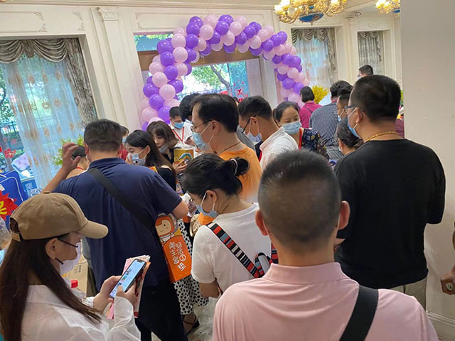 直擊火爆現(xiàn)場(chǎng)！紅牛裝飾24周年慶火熱進(jìn)行中~