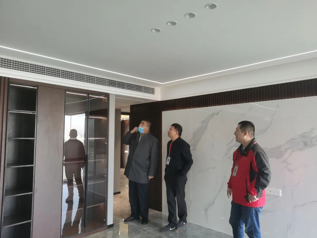 【雙十一】工程總監(jiān)親自帶隊(duì)巡檢，嚴(yán)守每個(gè)工地品質(zhì)，不負(fù)所托！