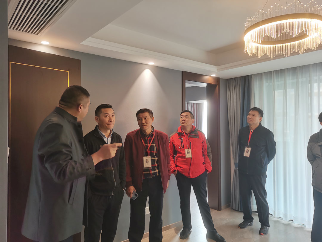 【雙十一】工程總監(jiān)親自帶隊(duì)巡檢，嚴(yán)守每個(gè)工地品質(zhì)，不負(fù)所托！