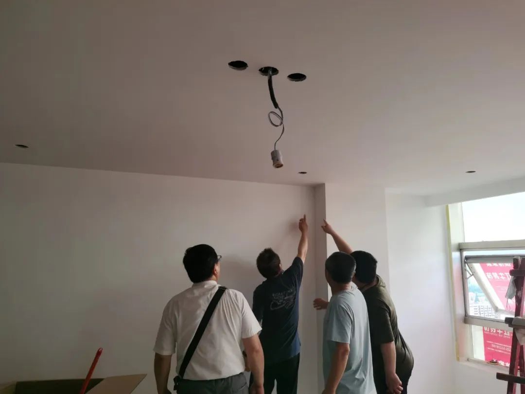 比起多變的天氣，工地突擊巡檢才是最可怕的，但也最真實！