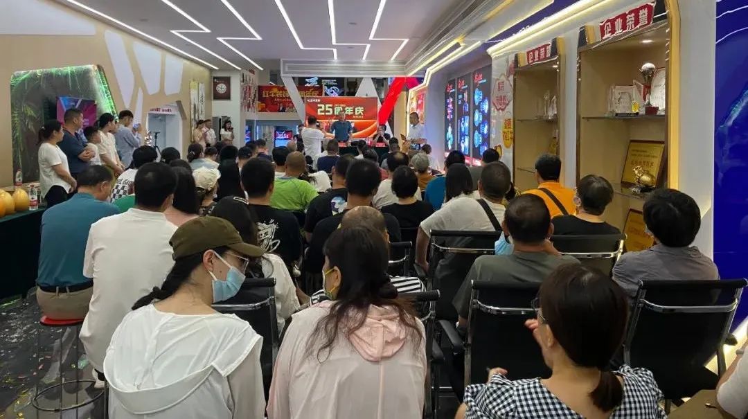 神秘大礼令人震惊！直击红牛装饰25周年庆活动现场，气氛太火爆！