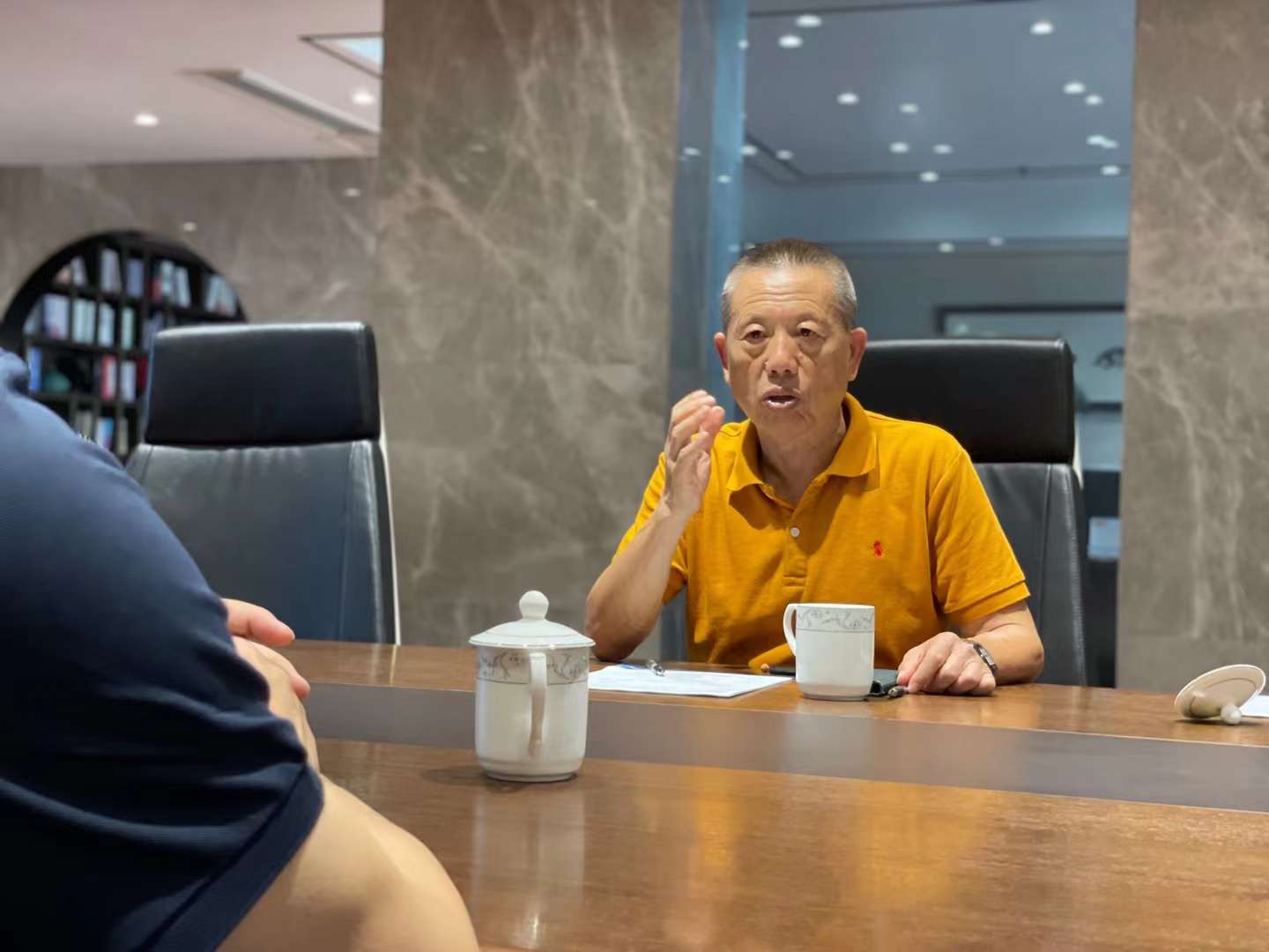 紅牛裝飾董事長(zhǎng)老汪再次帶隊(duì)——實(shí)地參觀考察公司戰(zhàn)略合作品牌！