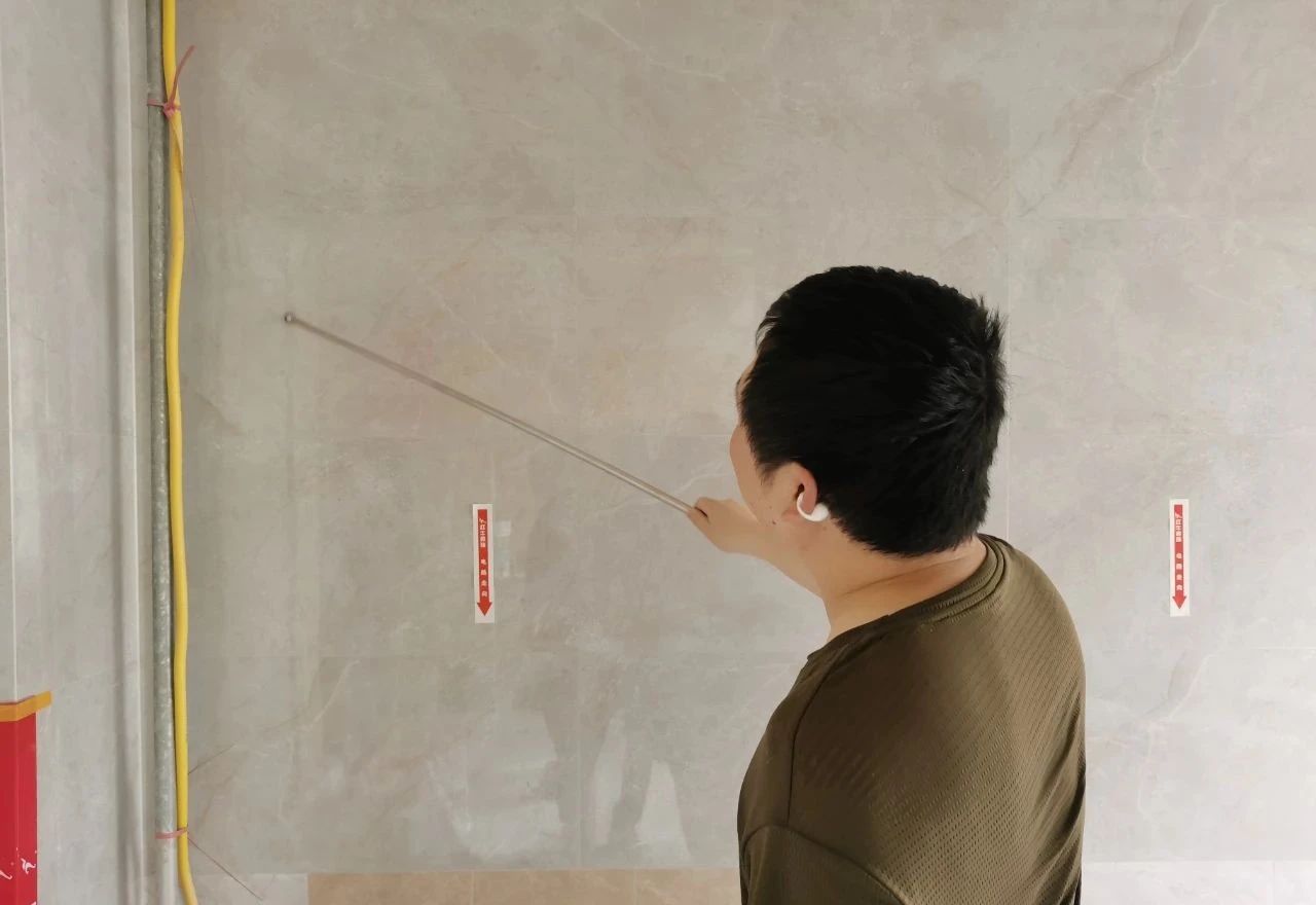 嚴控品質(zhì)，紅牛裝飾工程總監(jiān)→又雙叒叕帶隊去工地“找茬”了？！