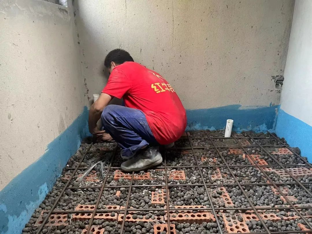 工地巡檢｜烈日炎炎，巡檢步履依舊，堅(jiān)守工程質(zhì)量！