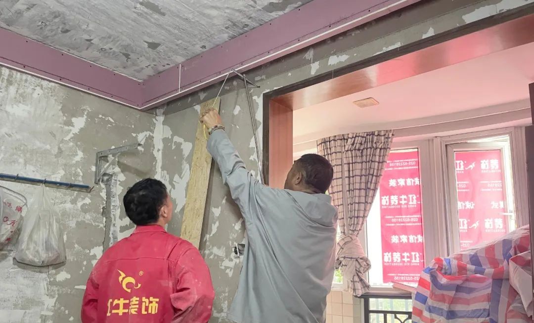 工地巡檢｜工程總監(jiān)步履不停，突擊工地現(xiàn)場抓質(zhì)量