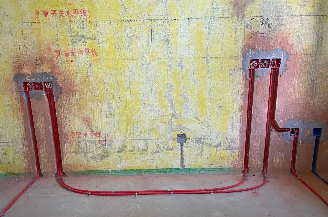 南京紅牛裝飾公司工地巡檢：雙11拼什么？我們在拼質量！拼服務！