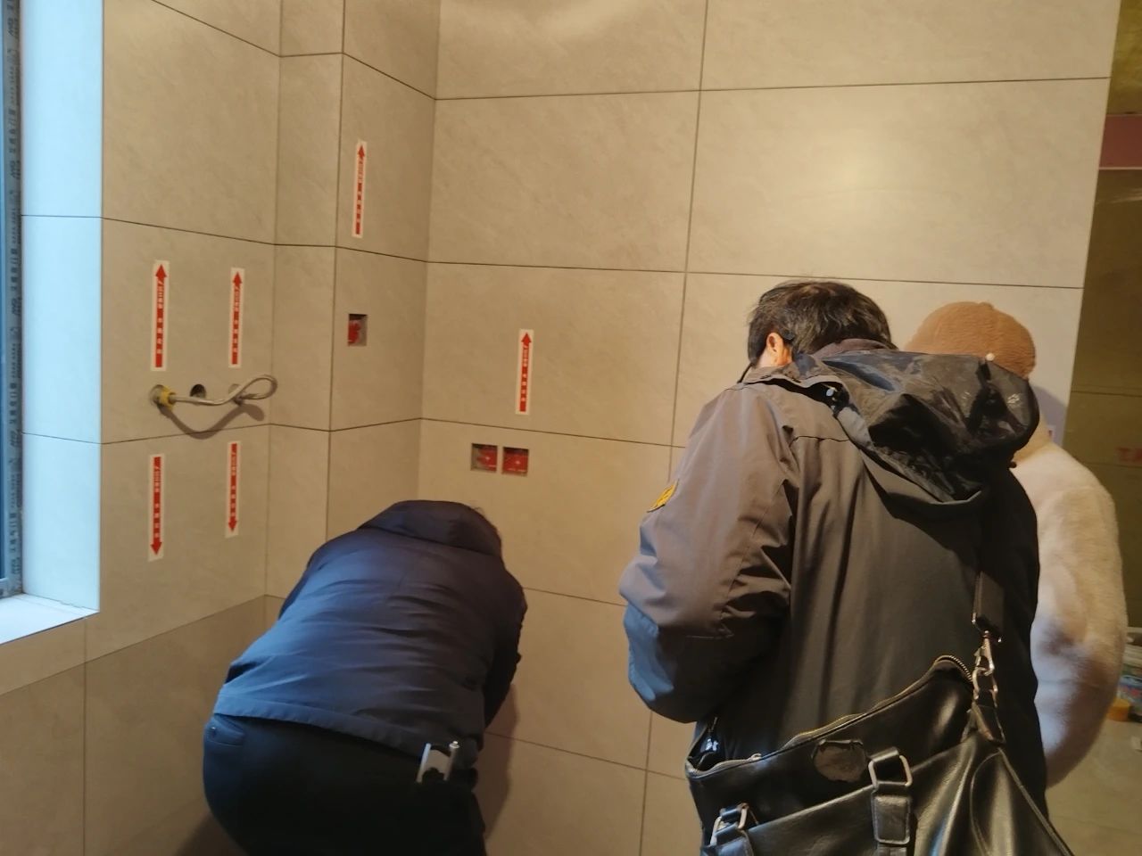工地巡檢｜巧遇兩戶業(yè)主，堅(jiān)守品質(zhì)承諾，不放過任何細(xì)節(jié)