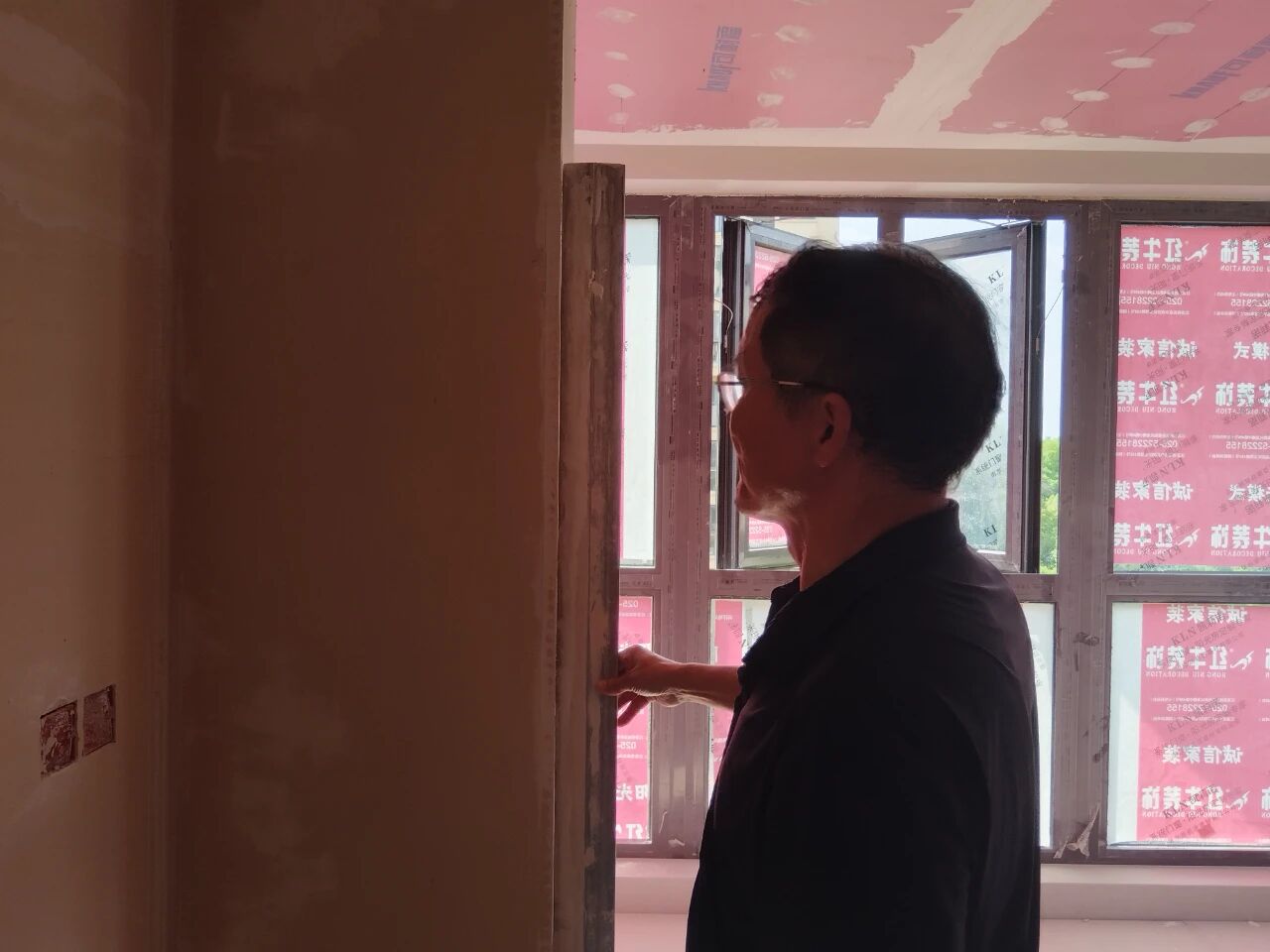 設(shè)計師工地巡檢，用腳步丈量細節(jié)，護航效果完美落地！