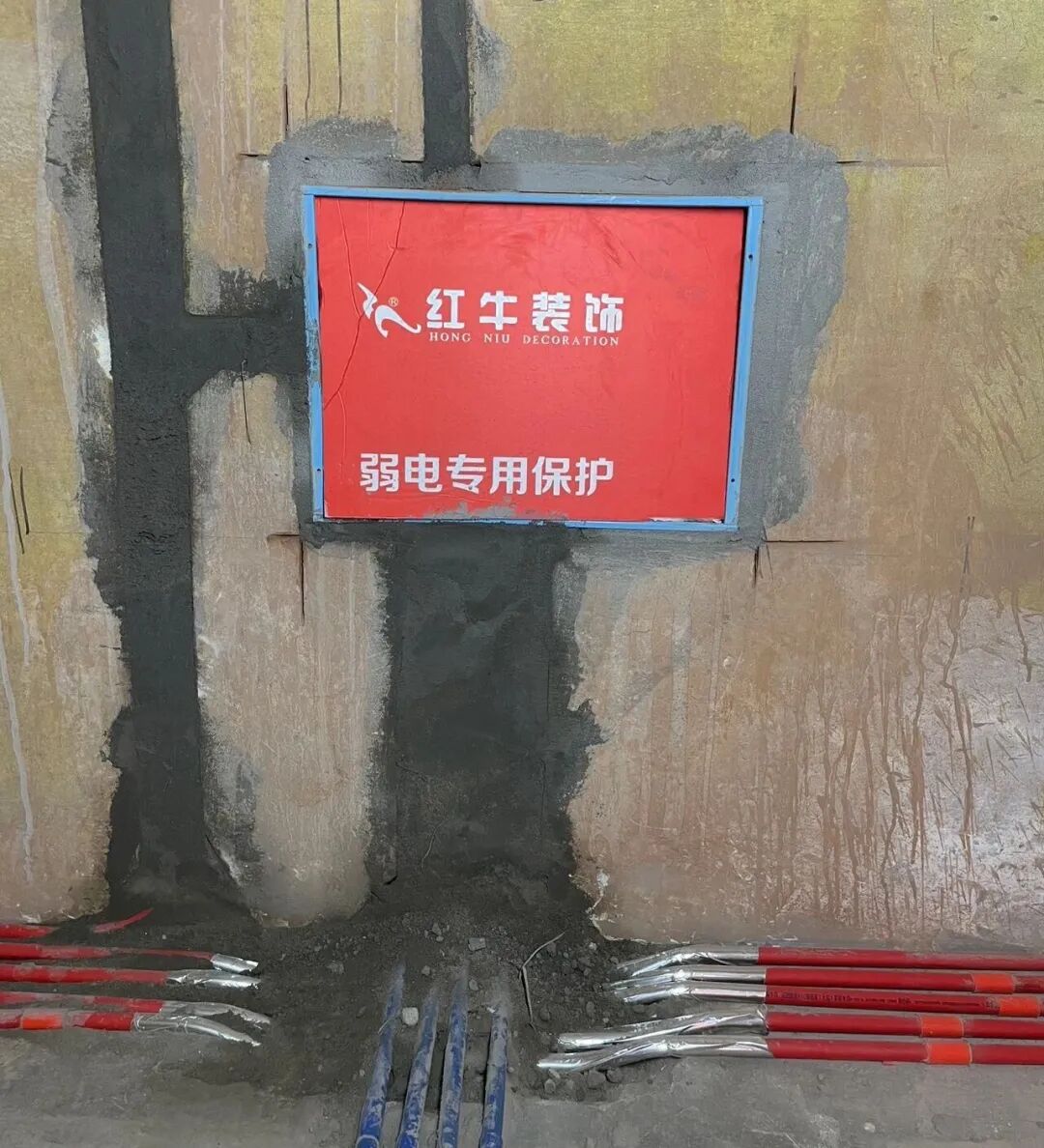 從毫米級(jí)工藝到安全弦：總經(jīng)理突擊工地巡查